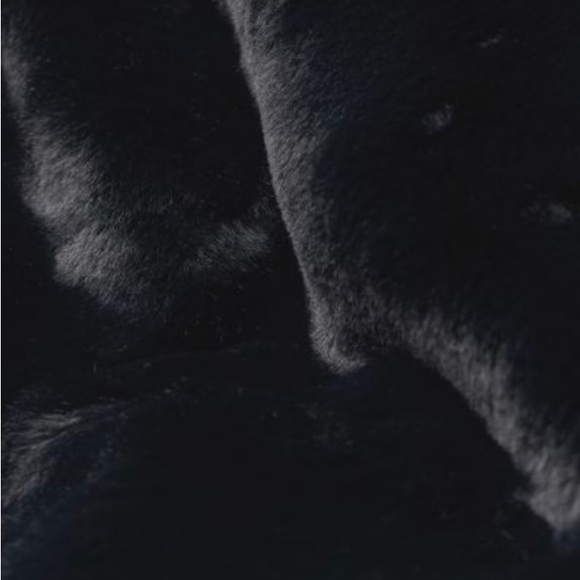 H&M Divided Faux Fur Jacket - Picture 4 of 4